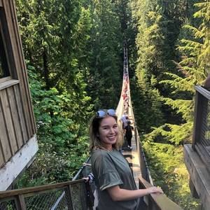 Meet your Posher, Alyssa